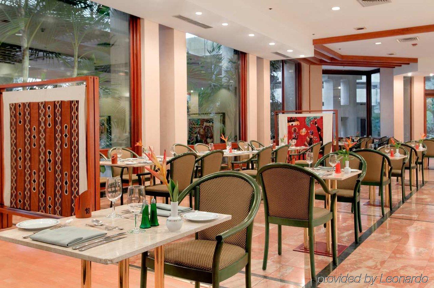 Hilton Yaounde Hotel Restaurant photo